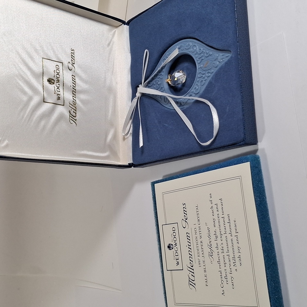 Vintage Wedgwood "Millenium Gems, Reflection" Ornament